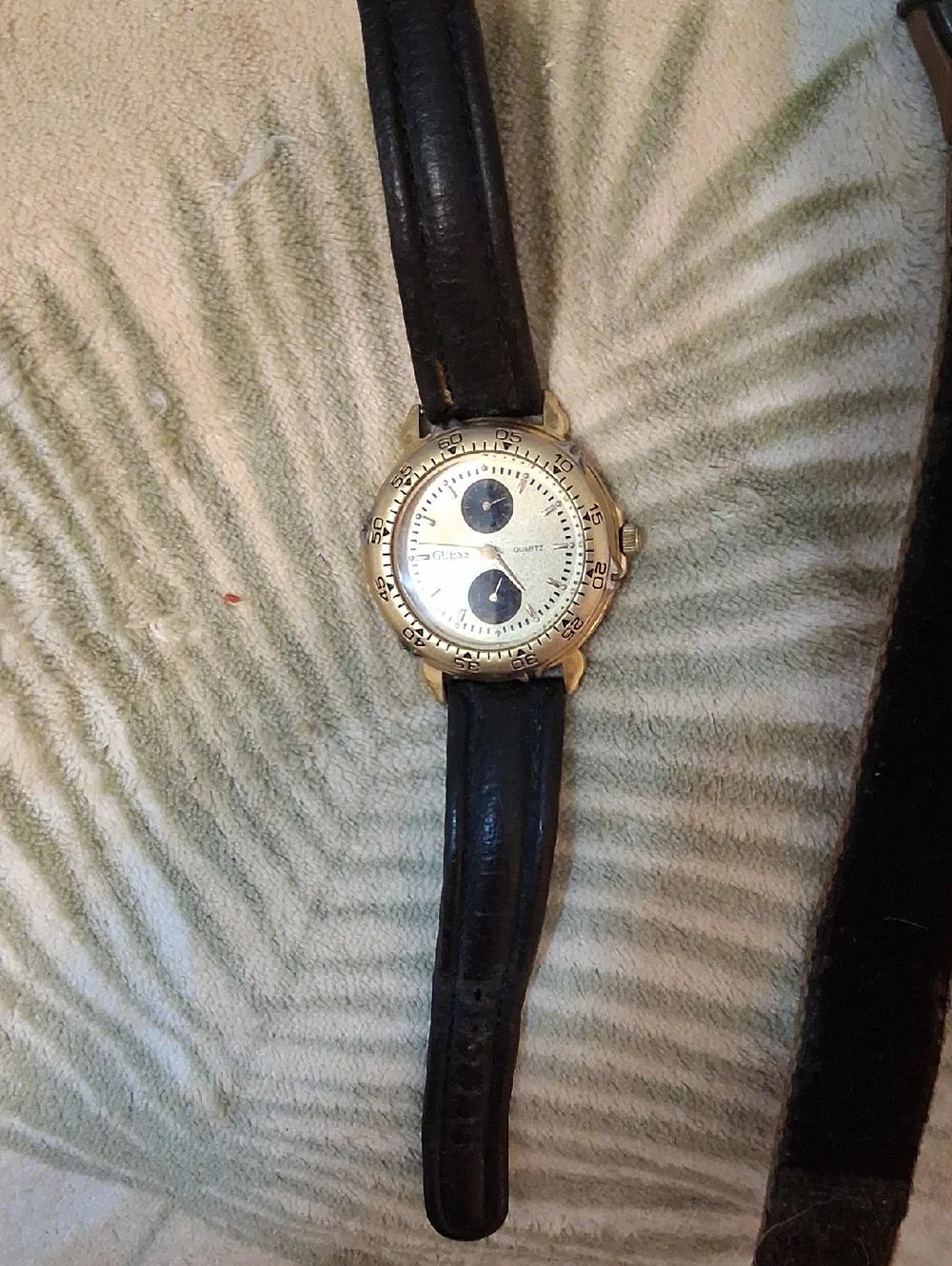 Guess Watch - Picture 2 of 4
